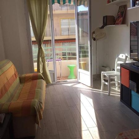 Grand F2 60Mq Centre Antibes, Proche Plages, Commerces, 2 Balcons, Parking, Train, Bus, Deco Vintage, Pet Friendly, Ideal Famille Ou 1-2 Couples Exteriér fotografie