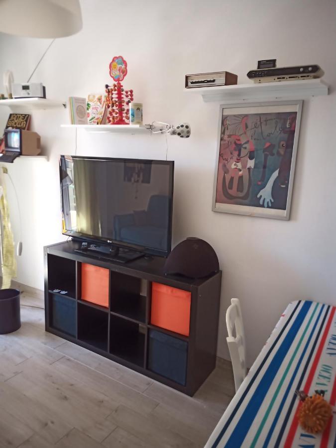 Grand F2 60Mq Centre Antibes, Proche Plages, Commerces, 2 Balcons, Parking, Train, Bus, Deco Vintage, Pet Friendly, Ideal Famille Ou 1-2 Couples Exteriér fotografie