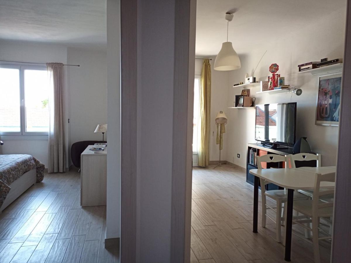 Grand F2 60Mq Centre Antibes, Proche Plages, Commerces, 2 Balcons, Parking, Train, Bus, Deco Vintage, Pet Friendly, Ideal Famille Ou 1-2 Couples Exteriér fotografie
