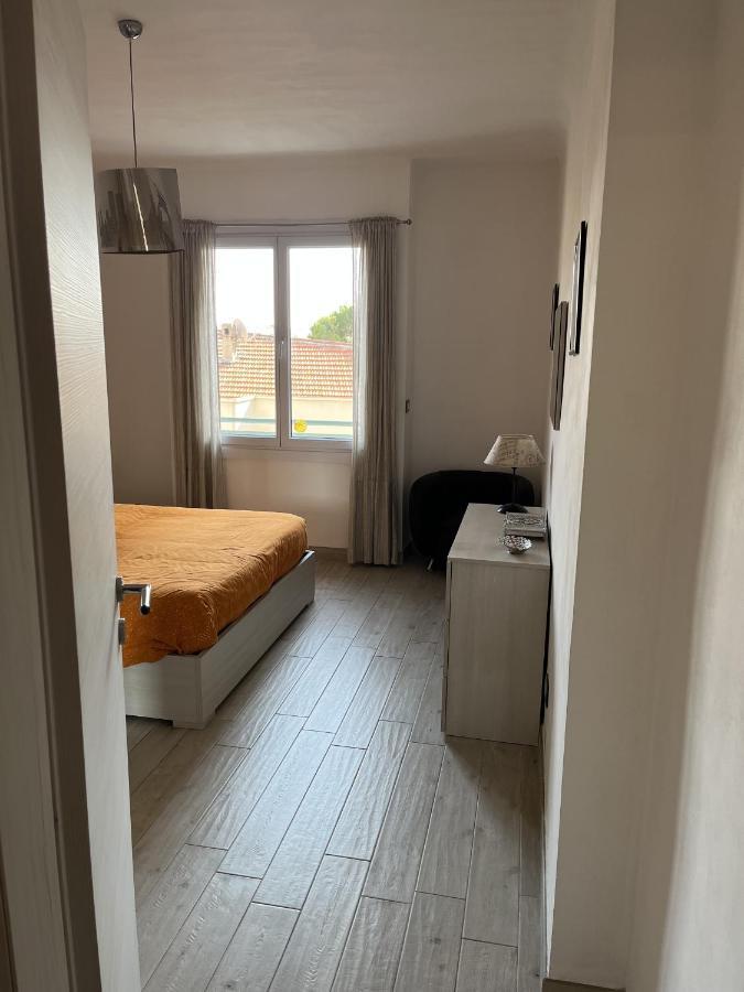 Grand F2 60Mq Centre Antibes, Proche Plages, Commerces, 2 Balcons, Parking, Train, Bus, Deco Vintage, Pet Friendly, Ideal Famille Ou 1-2 Couples Exteriér fotografie
