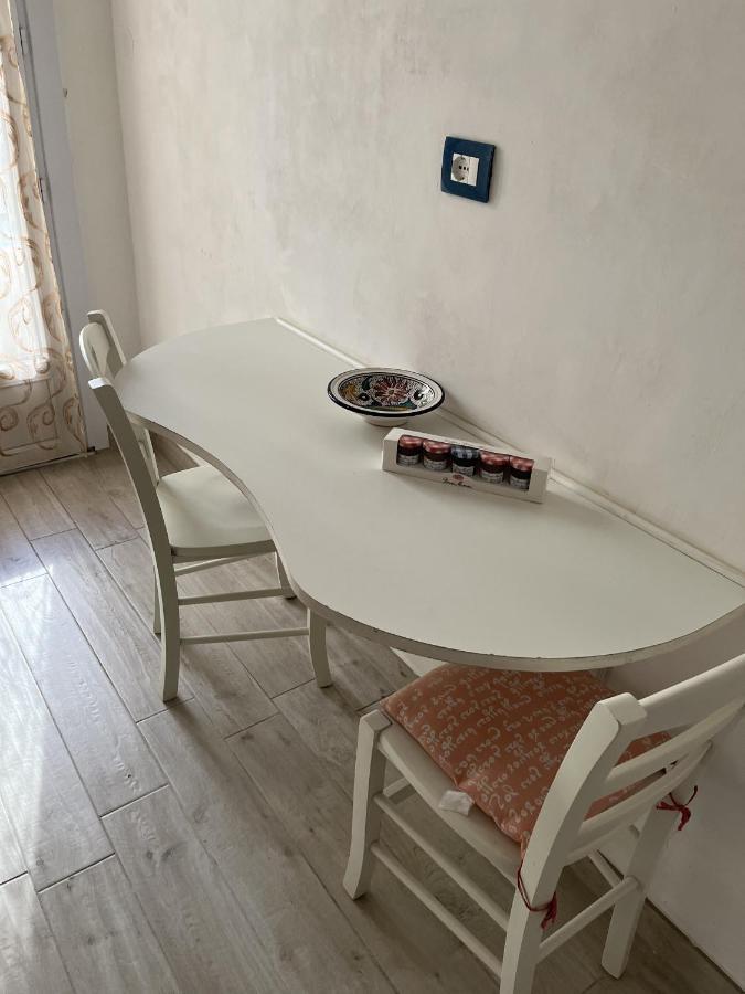 Grand F2 60Mq Centre Antibes, Proche Plages, Commerces, 2 Balcons, Parking, Train, Bus, Deco Vintage, Pet Friendly, Ideal Famille Ou 1-2 Couples Exteriér fotografie