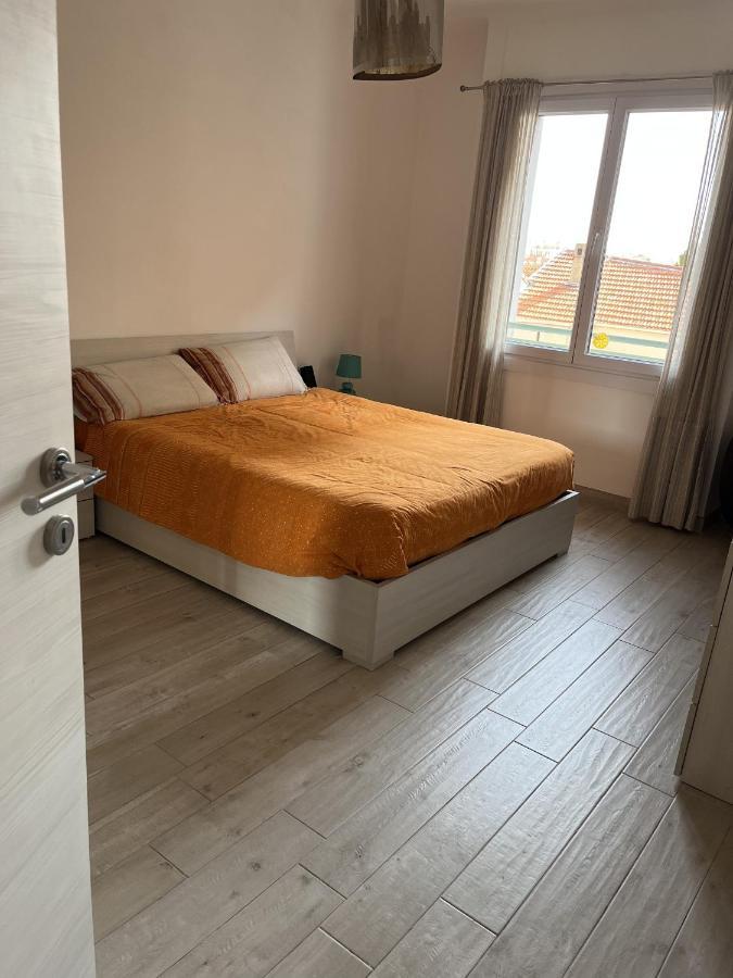 Grand F2 60Mq Centre Antibes, Proche Plages, Commerces, 2 Balcons, Parking, Train, Bus, Deco Vintage, Pet Friendly, Ideal Famille Ou 1-2 Couples Exteriér fotografie